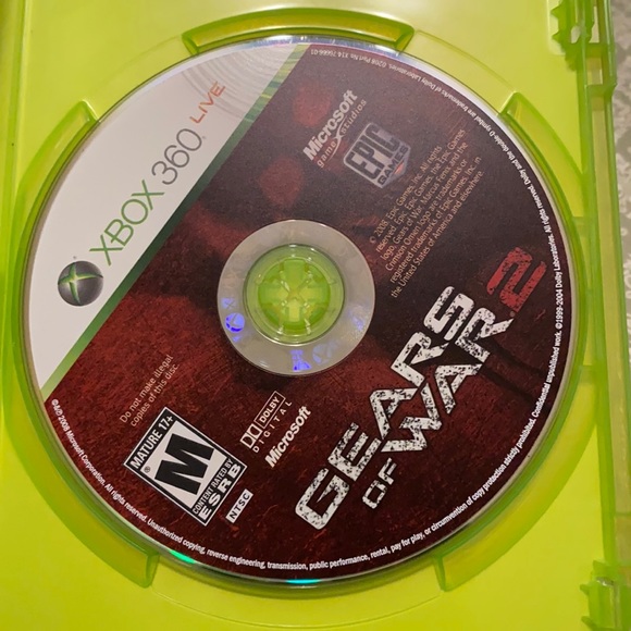 Xbox 360 Gears of War Bundle - Picture 8 of 12